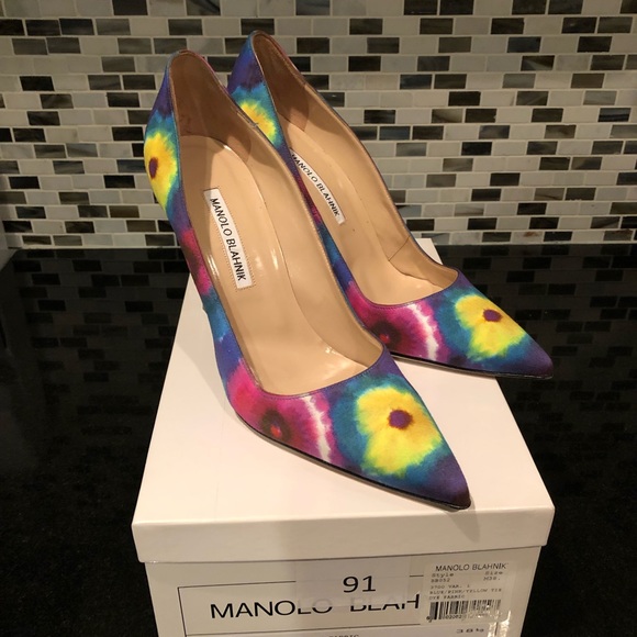 💖Manolo Blahnik Tie Dye Pumps! 💖 - Picture 3 of 8
